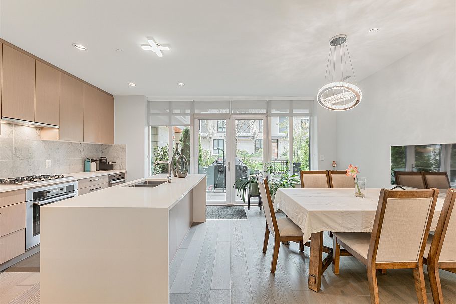 5336 University Boulevard Vancouver, BC - 9