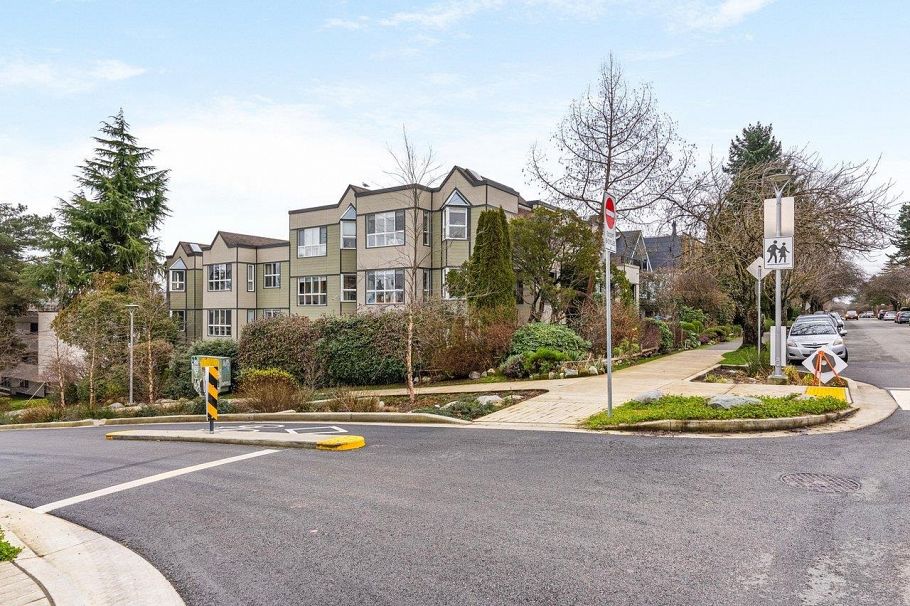 202 507 E 6th Avenue Vancouver, BC - 1