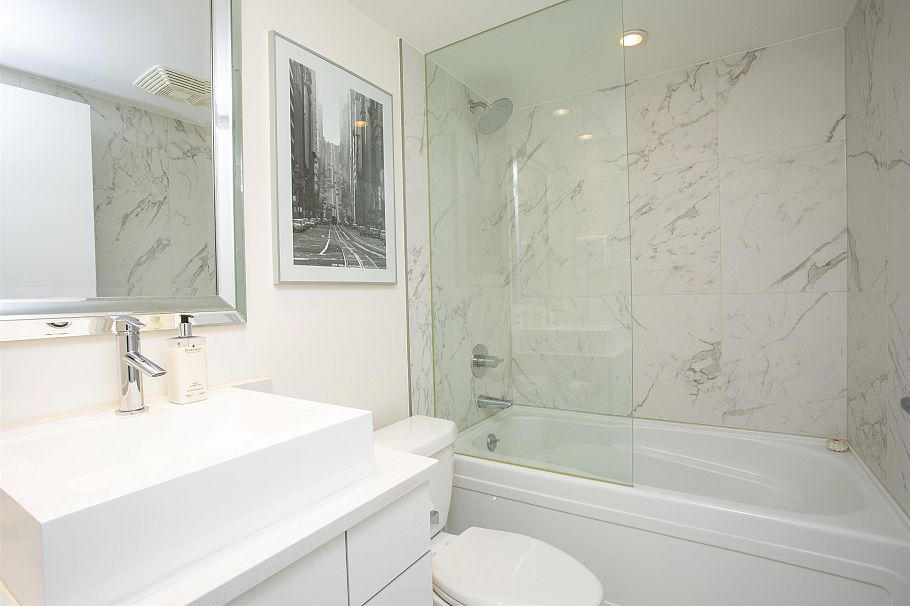 302 1438 Richards Street Vancouver, BC - 20