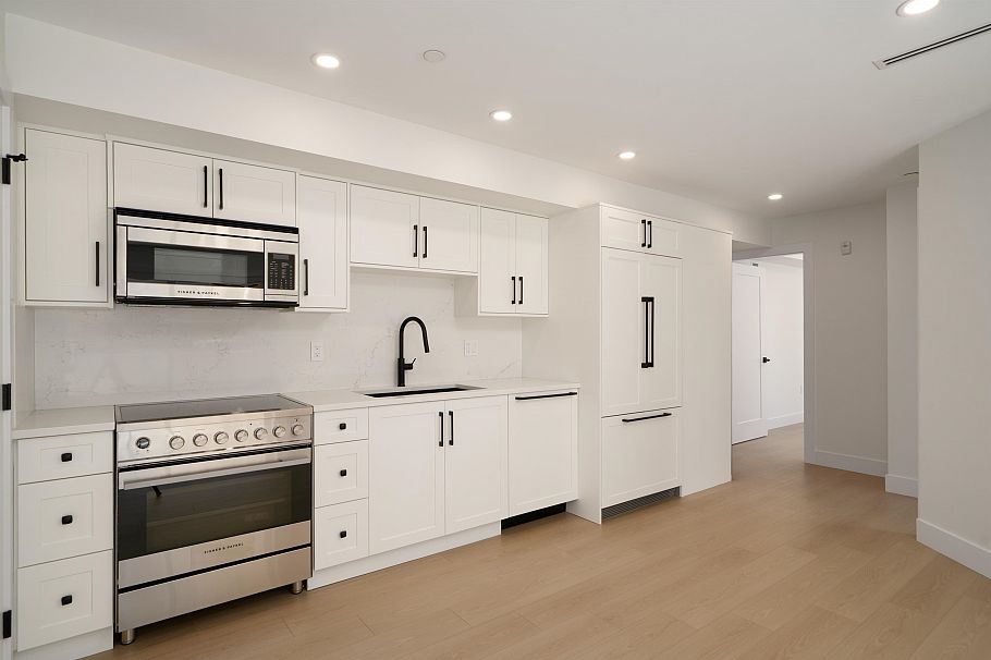 4832 Duchess Street Vancouver, BC - 11