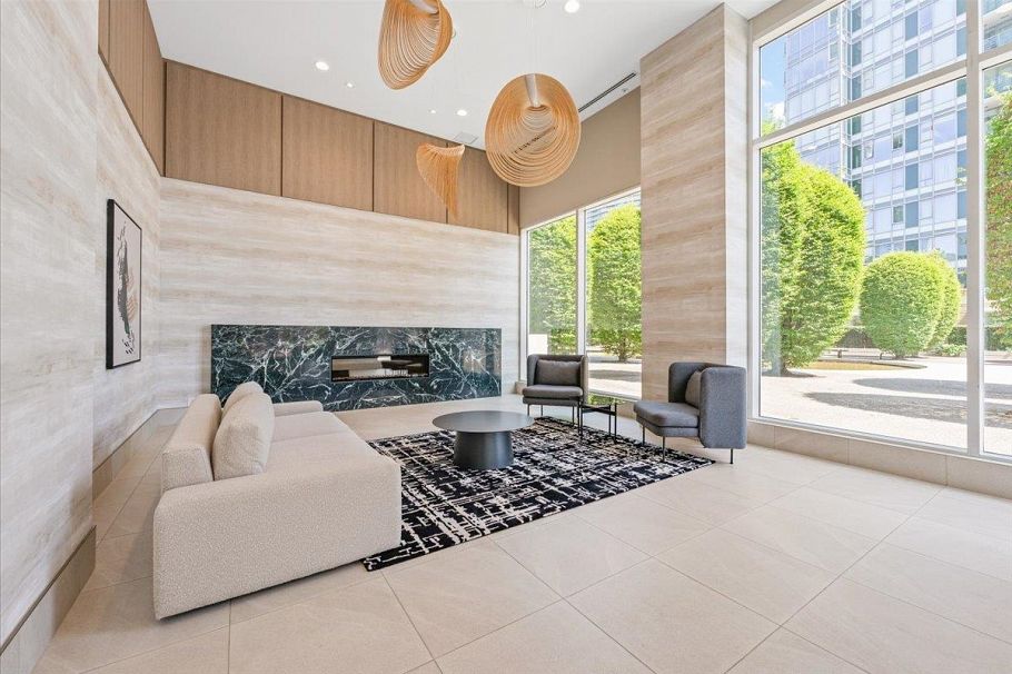 1903 1077 Marinaside Crescent Vancouver, BC - 2