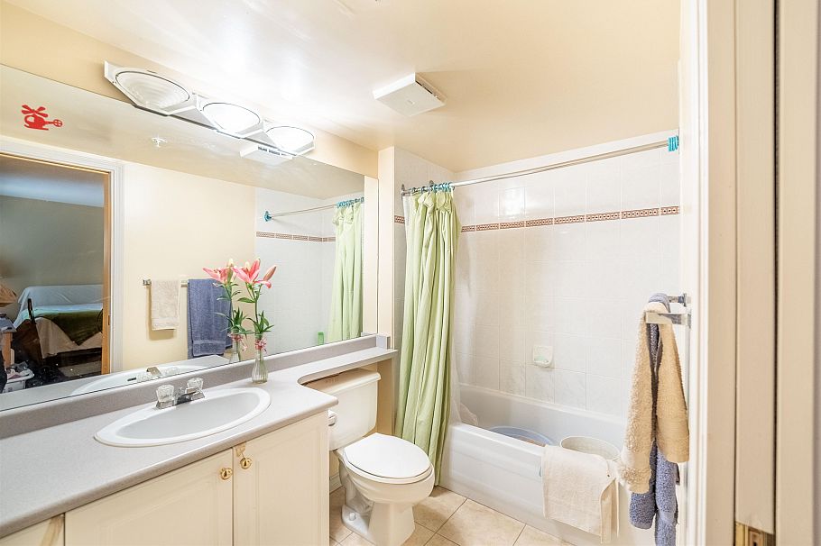 301 2677 E Broadway Vancouver, BC - 20