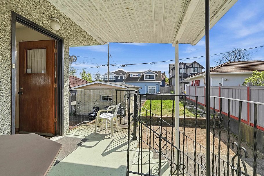 3090 Kitchener Street Vancouver, BC - 26