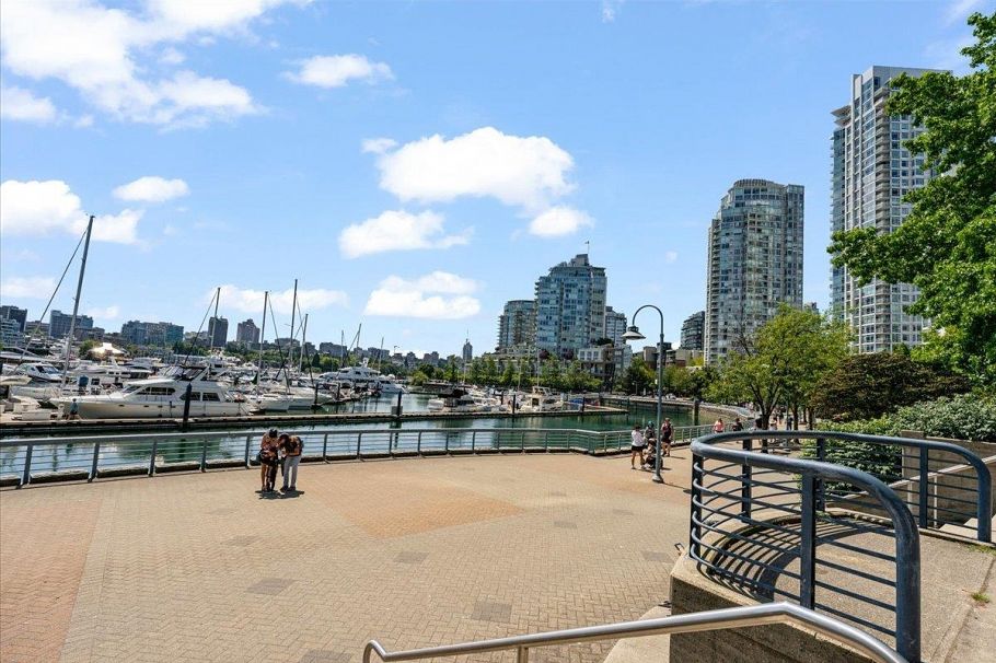 1903 1077 Marinaside Crescent Vancouver, BC - 34