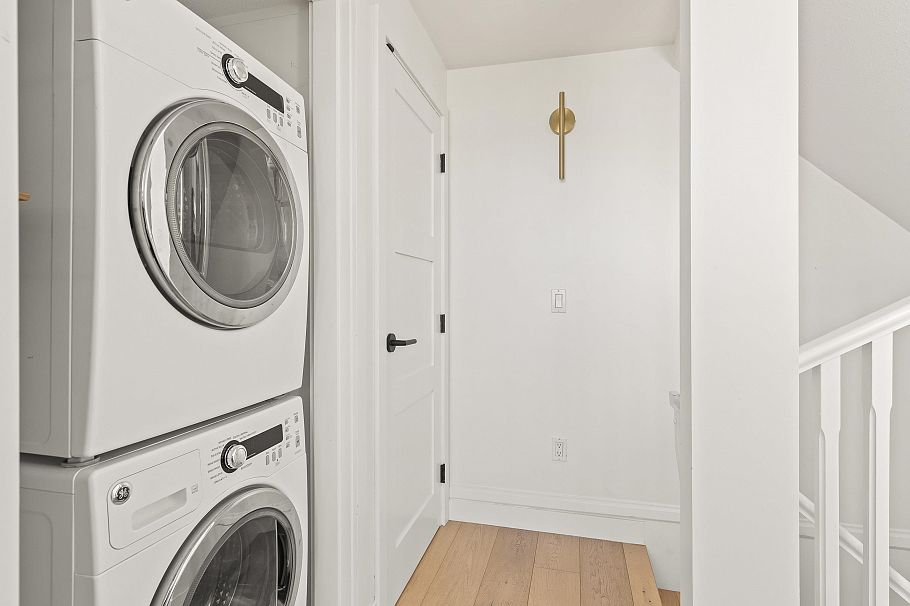 210 655 W 7th Avenue Vancouver, BC - 19