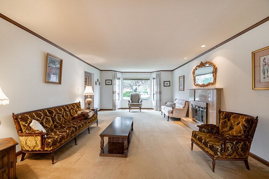 2235 W 16th Avenue Vancouver, BC - 24