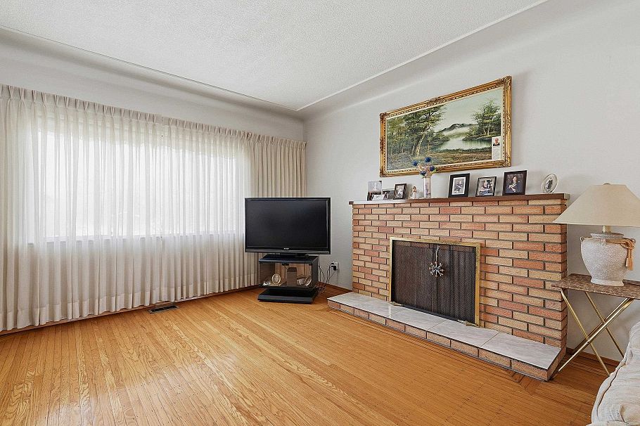 3090 Kitchener Street Vancouver, BC - 8