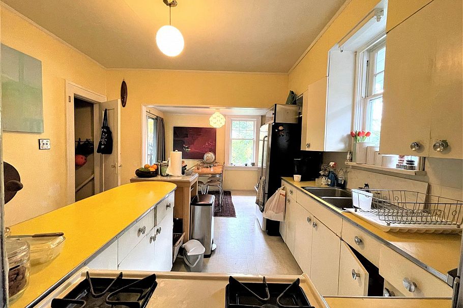 3259 W 7th Avenue Vancouver, BC - 10