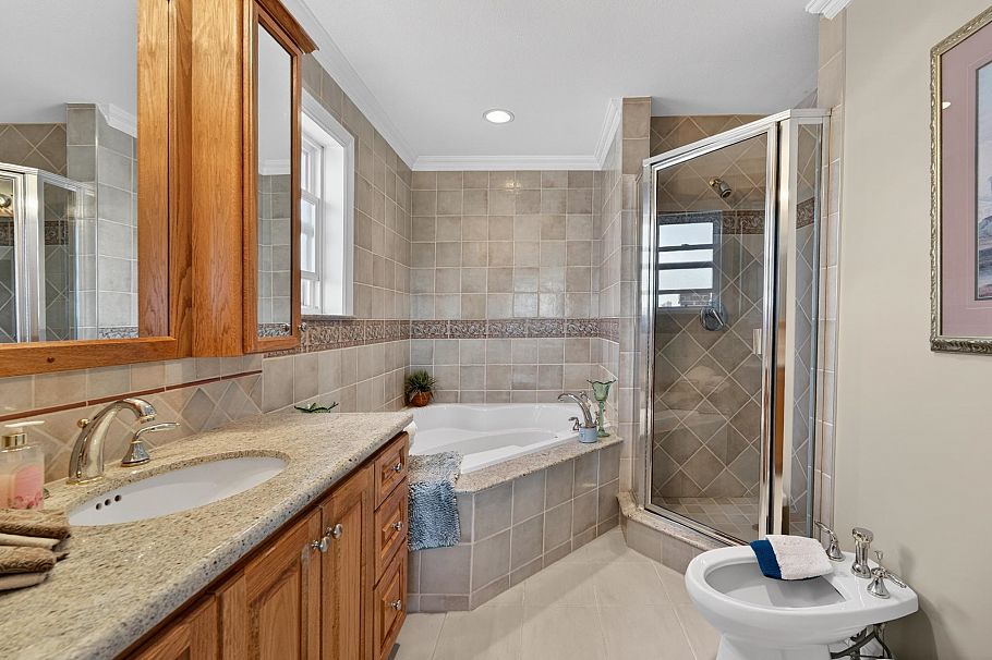 1627 E 34th Avenue Vancouver, BC - 17