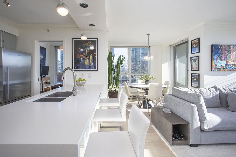 302 1438 Richards Street Vancouver, BC - 5