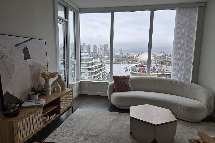 1606 1708 Ontario Street Vancouver, BC - 2