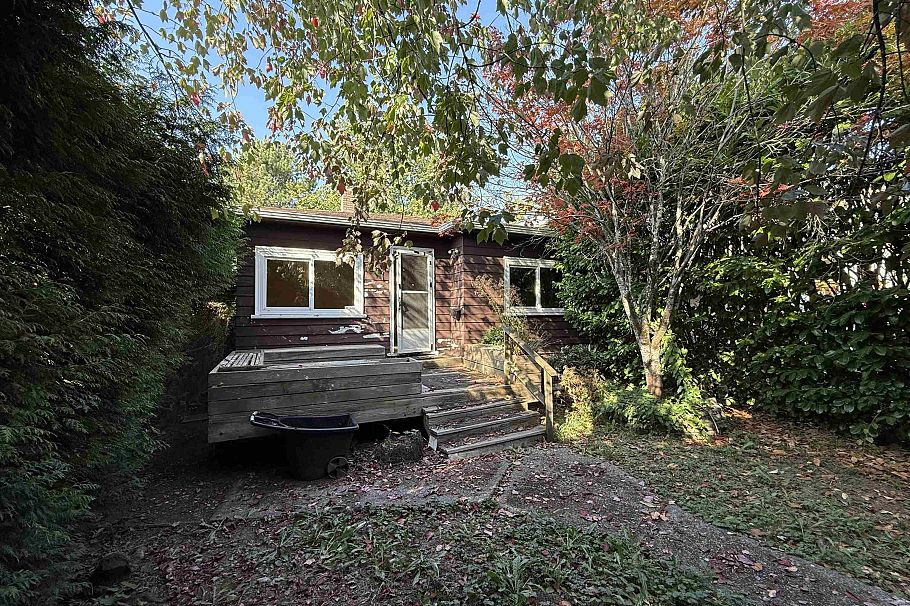 467 E 43rd Avenue Vancouver, BC - 1