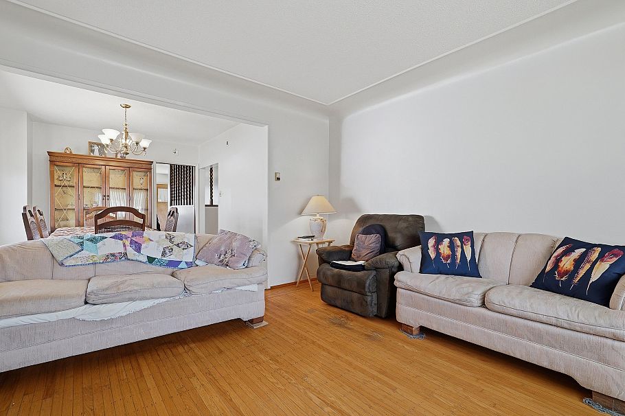 3090 Kitchener Street Vancouver, BC - 9