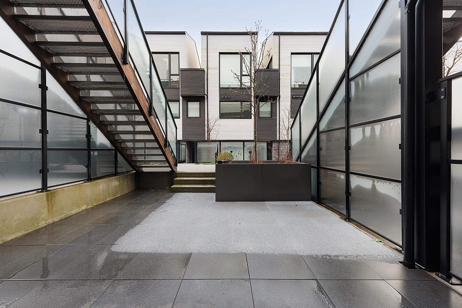 122 650 E 2nd Street North Vancouver, BC - 24