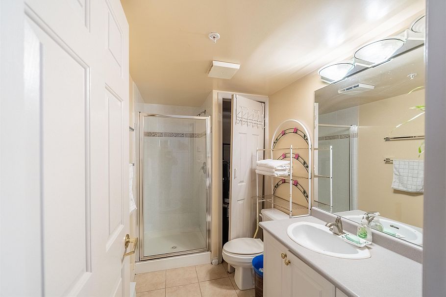 301 2677 E Broadway Vancouver, BC - 22