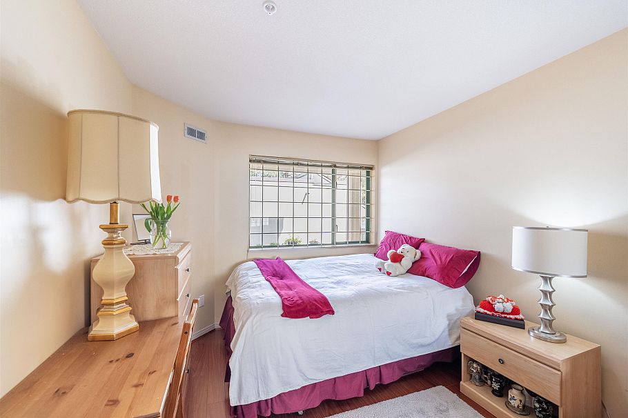 301 2677 E Broadway Vancouver, BC - 21