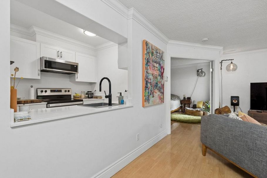 202 1220 Barclay Street Vancouver, BC - 8