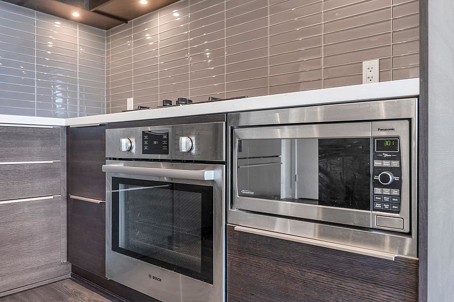 601 1550 Fern Street North Vancouver, BC - 9