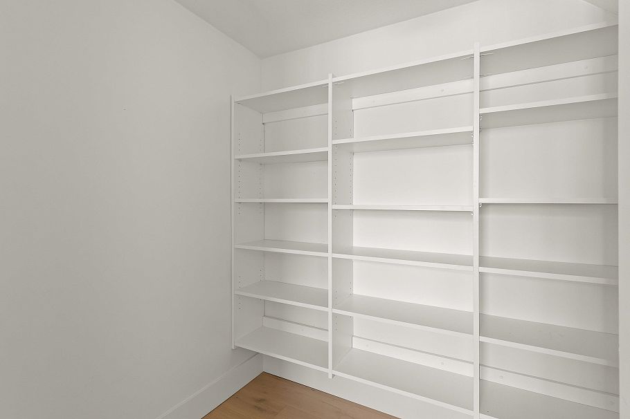 210 655 W 7th Avenue Vancouver, BC - 17