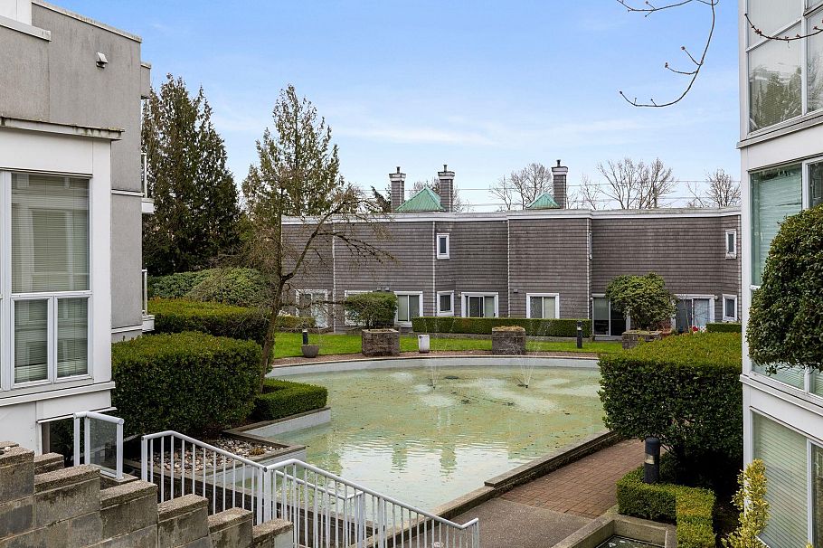 212 8450 Jellicoe Street Vancouver, BC - 30