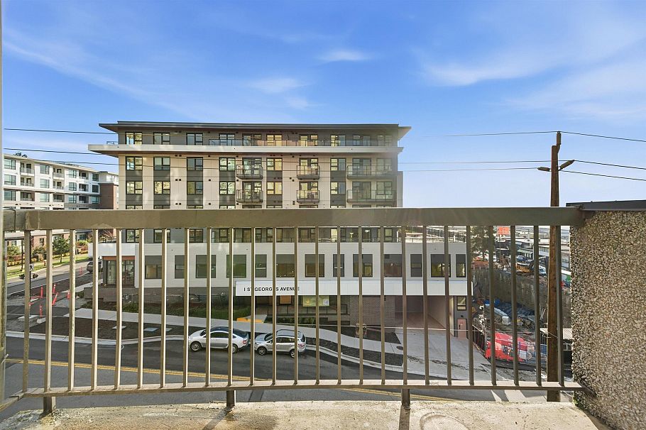 407 145 St. Georges Avenue North Vancouver, BC - 26