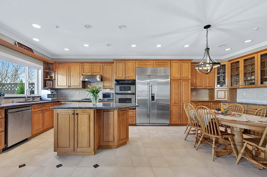 1627 E 34th Avenue Vancouver, BC - 8