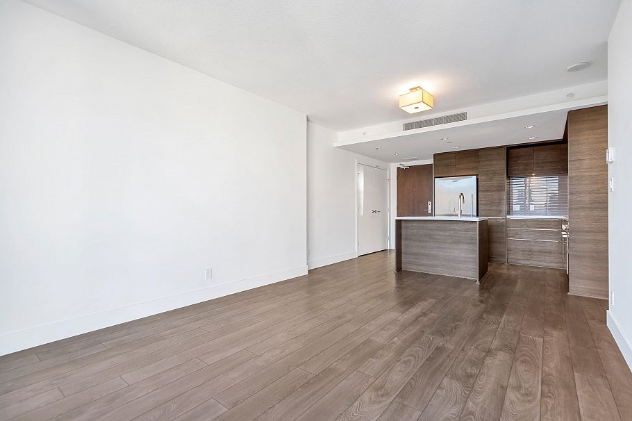 601 1550 Fern Street North Vancouver, BC - 17