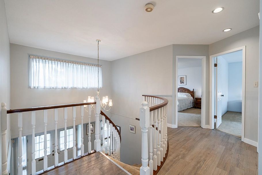 2235 W 16th Avenue Vancouver, BC - 16