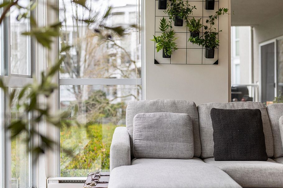 212 8450 Jellicoe Street Vancouver, BC - 6