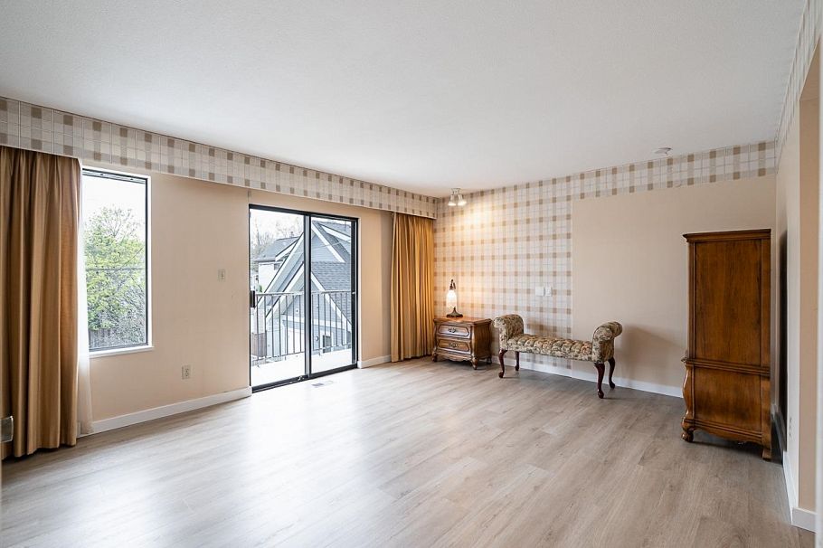 2235 W 16th Avenue Vancouver, BC - 12