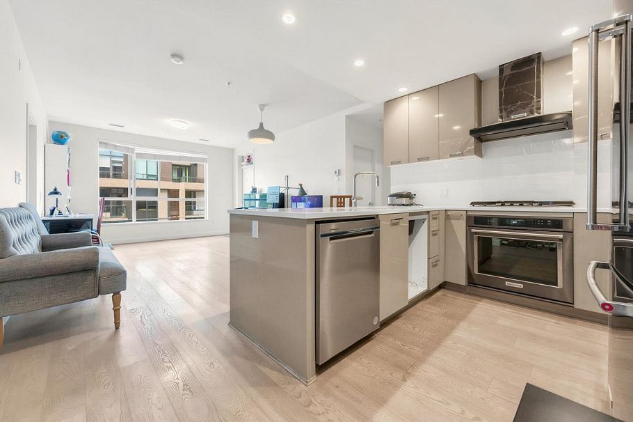 417 3581 Ross Drive Vancouver, BC - 6