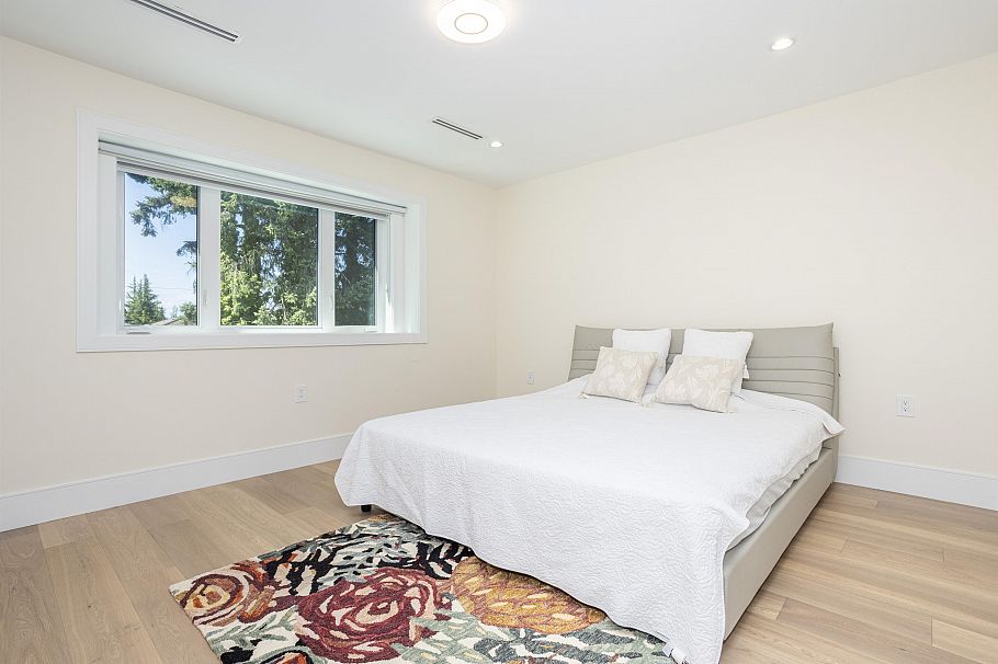 1470 W 57th Avenue Vancouver, BC - 14