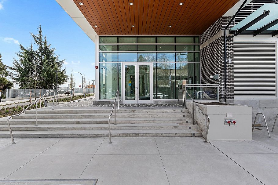 703 755 Harbourside Drive North Vancouver, BC - 31