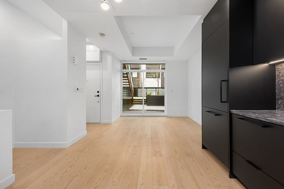 122 650 E 2nd Street North Vancouver, BC - 5