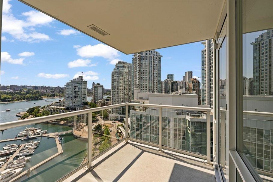 1903 1077 Marinaside Crescent Vancouver, BC - 7