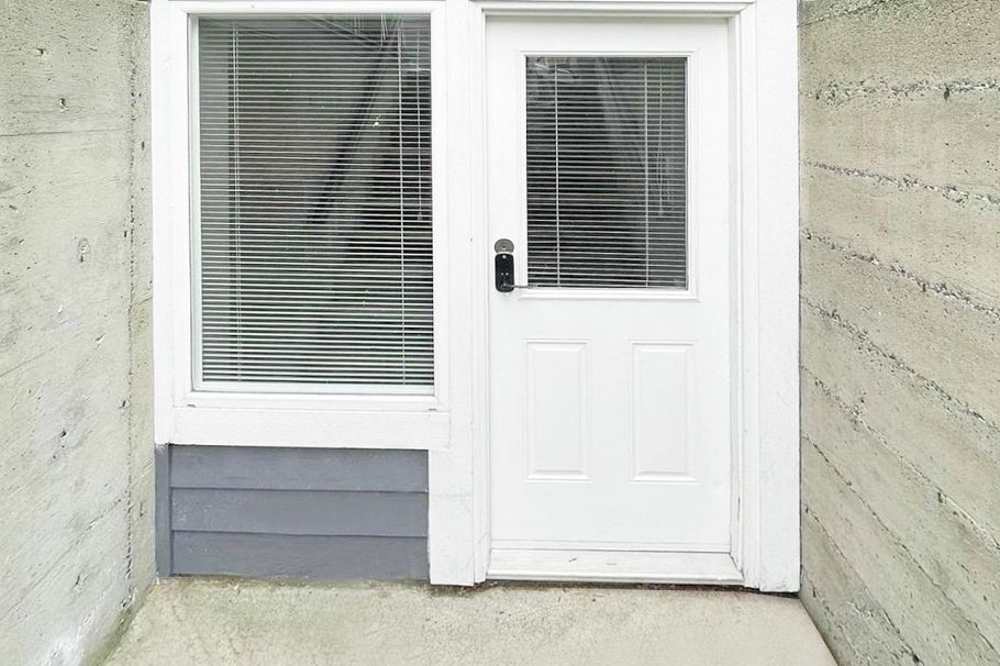 1458 William Avenue North Vancouver, BC - 36