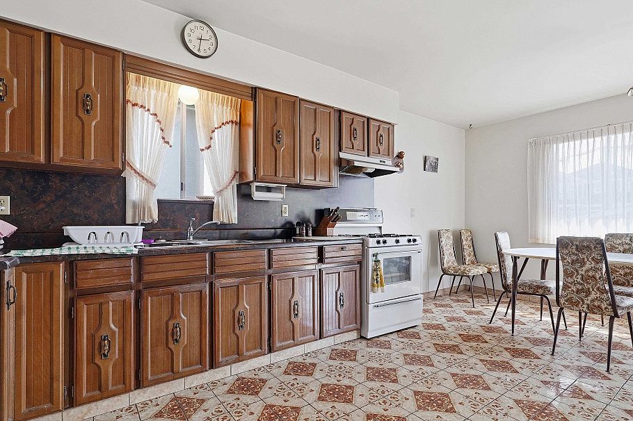 3090 Kitchener Street Vancouver, BC - 30