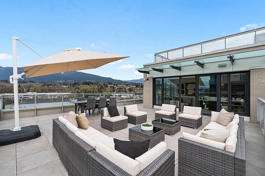 703 755 Harbourside Drive North Vancouver, BC - 1