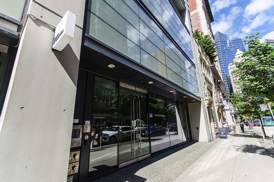 1801 838 W Hastings Street Vancouver, BC - 2