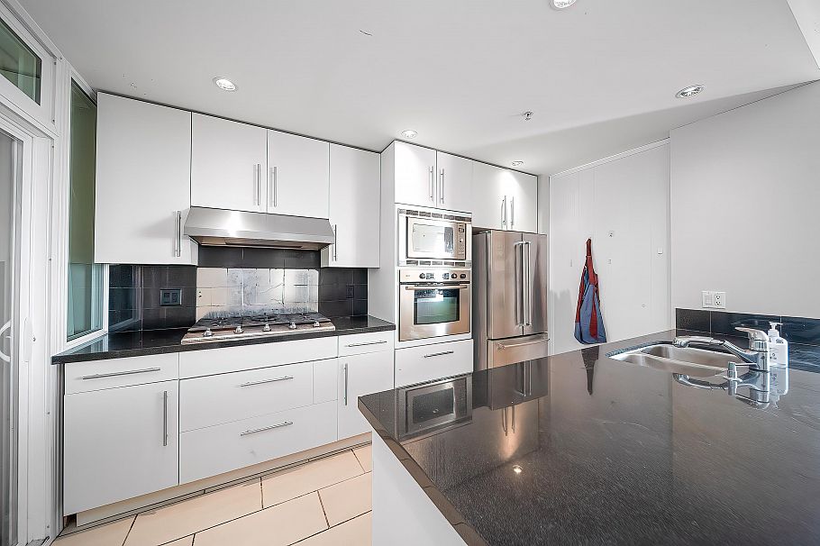 1202 2688 West Mall Vancouver, BC - 15