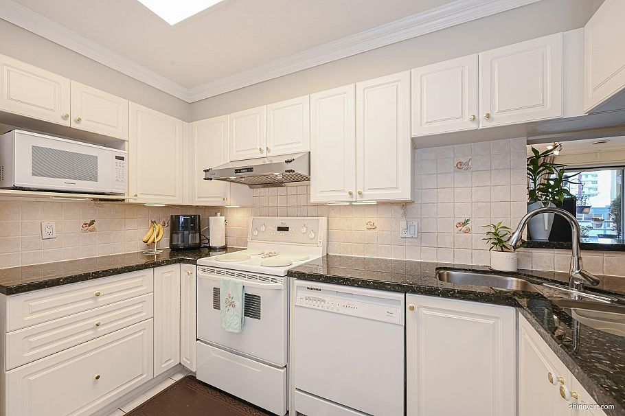 201 2105 W 42nd Avenue Vancouver, BC - 12