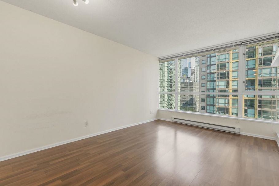 1209 1420 W Georgia Street Vancouver, BC - 6