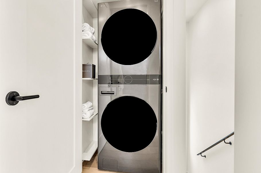 1 2043 W 45th Avenue Vancouver, BC - 29