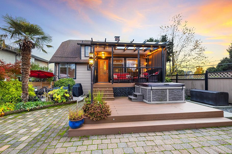 402 E 13th Street North Vancouver, BC - 8