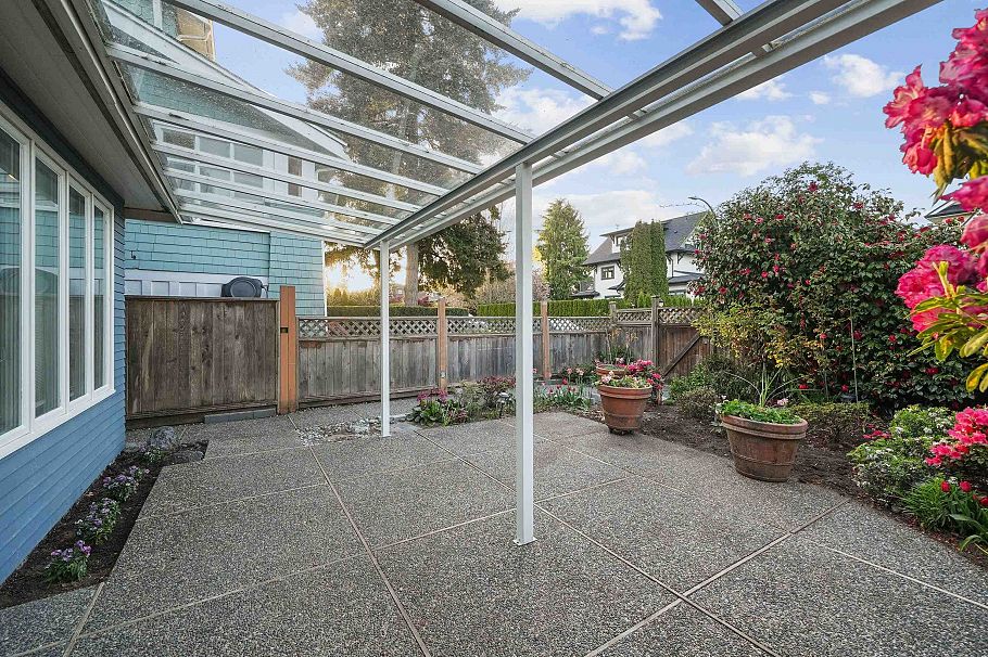 3174 W 3rd Avenue Vancouver, BC - 29