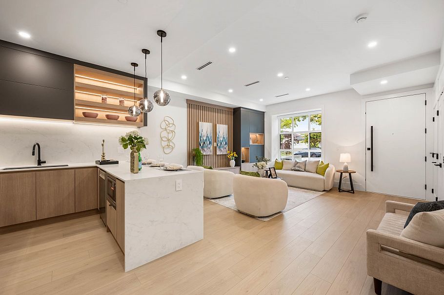 4 3065 Charles Street Vancouver, BC - 11