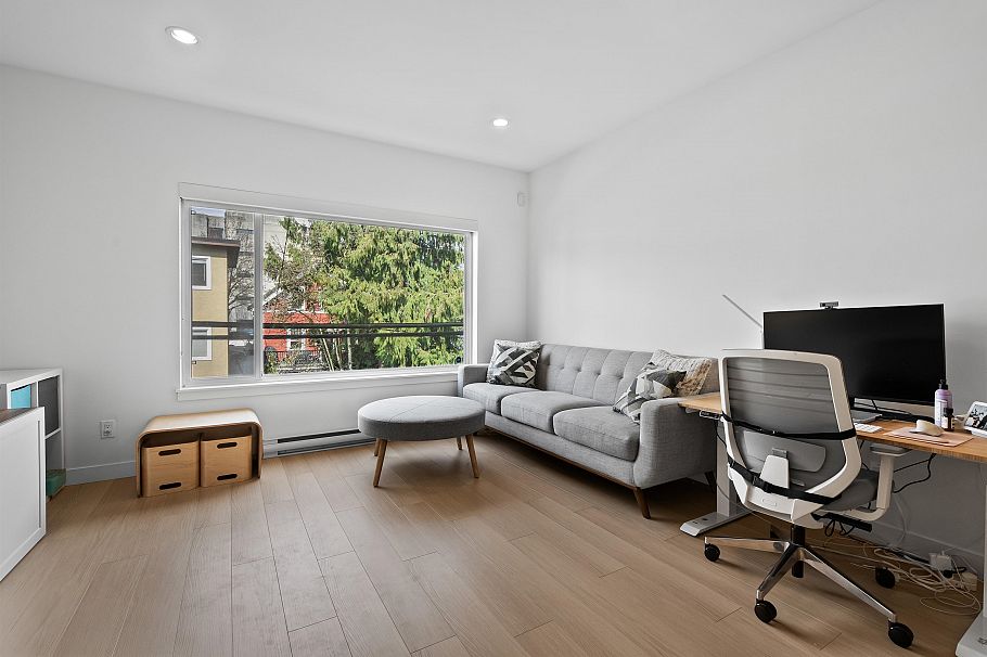 216 455 E 16th Avenue Vancouver, BC - 4