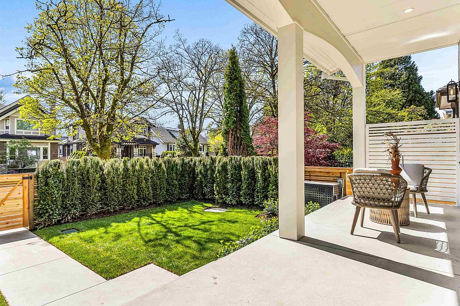 1 2043 W 45th Avenue Vancouver, BC - 3