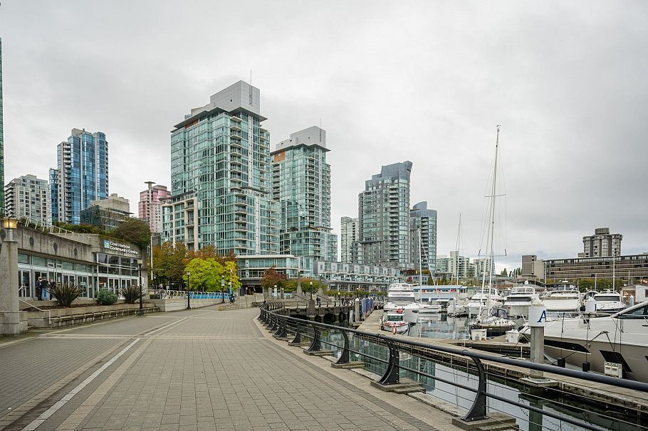 705 1239 W Georgia Street Vancouver, BC - 25