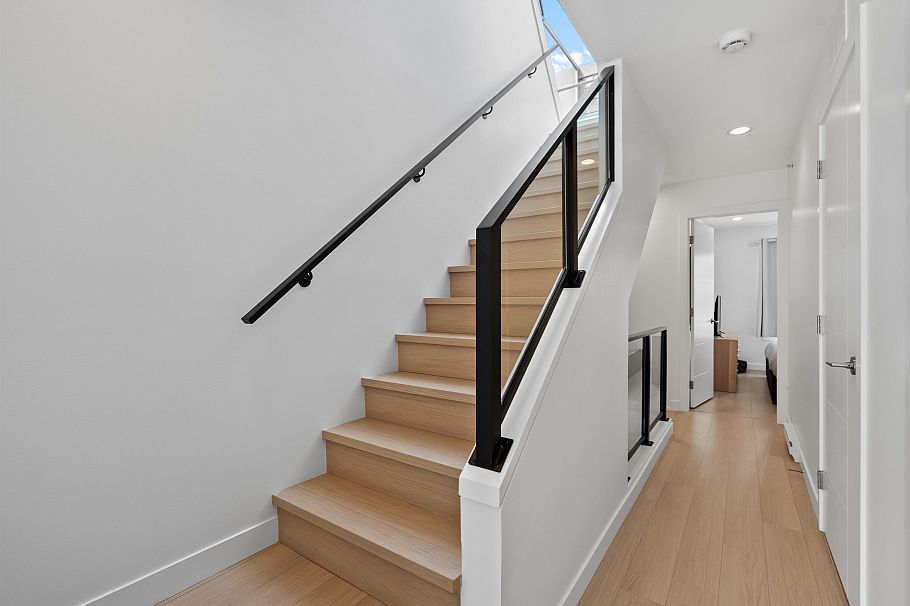 216 455 E 16th Avenue Vancouver, BC - 16